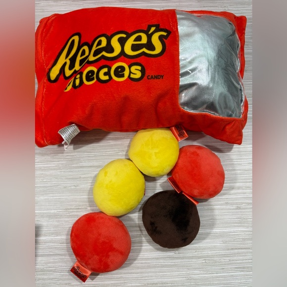 reeses Other - Reese's Pieces Plush Pillow Set excellent condition